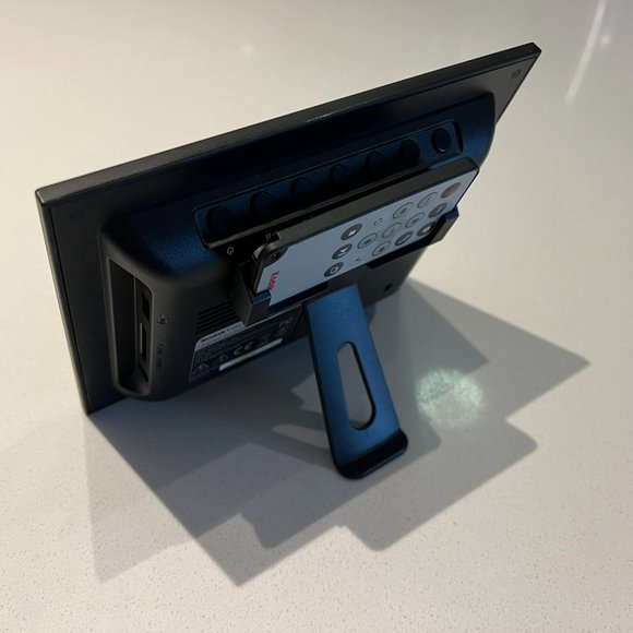 Kodak - Digital Picture Frame - Remote Included! - Picture 2 of 8